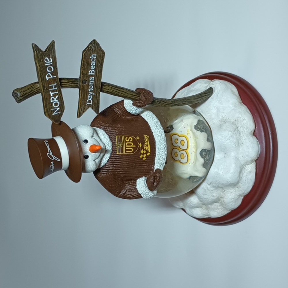 Dale Jarrett 88 UPS Snowman The Memory Company Snow Globe